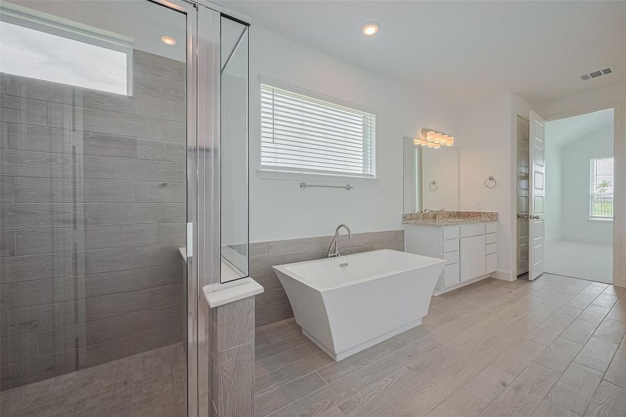 Furnished interior view inside a new home in Lago Mar, La Marque (Image 8).