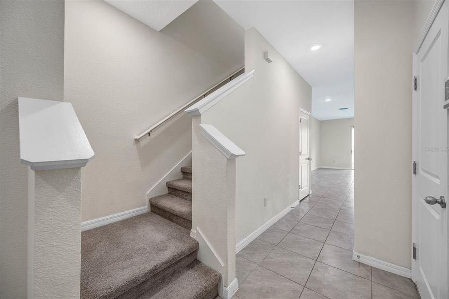 Spacious, unfurnished interior of a new home in , Wesley Chapel (Image 43).