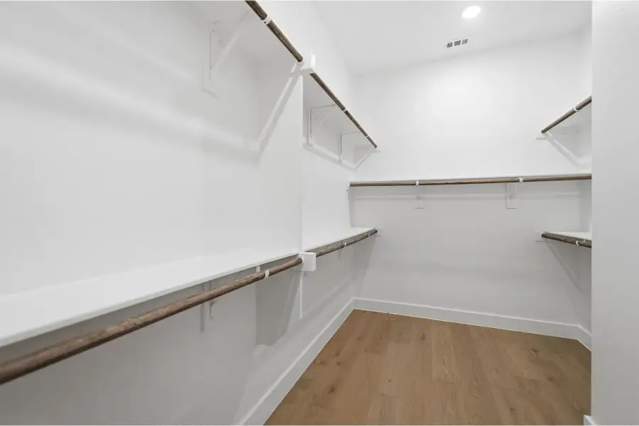Spacious, unfurnished interior of a new home in Green Meadows, Celina (Image 58).