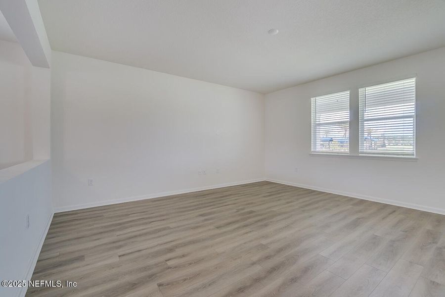 Spacious, unfurnished interior of a new home in Copper Ridge, Jacksonville (Image 30).