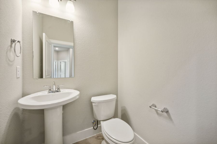 Furnished interior view inside a new home in Dove Hollow, Waxahachie (Image 10).