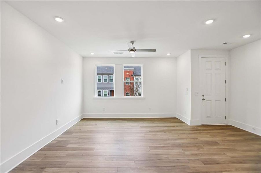 Spacious, unfurnished interior of a new home in Park Vue, Atlanta (Image 16).