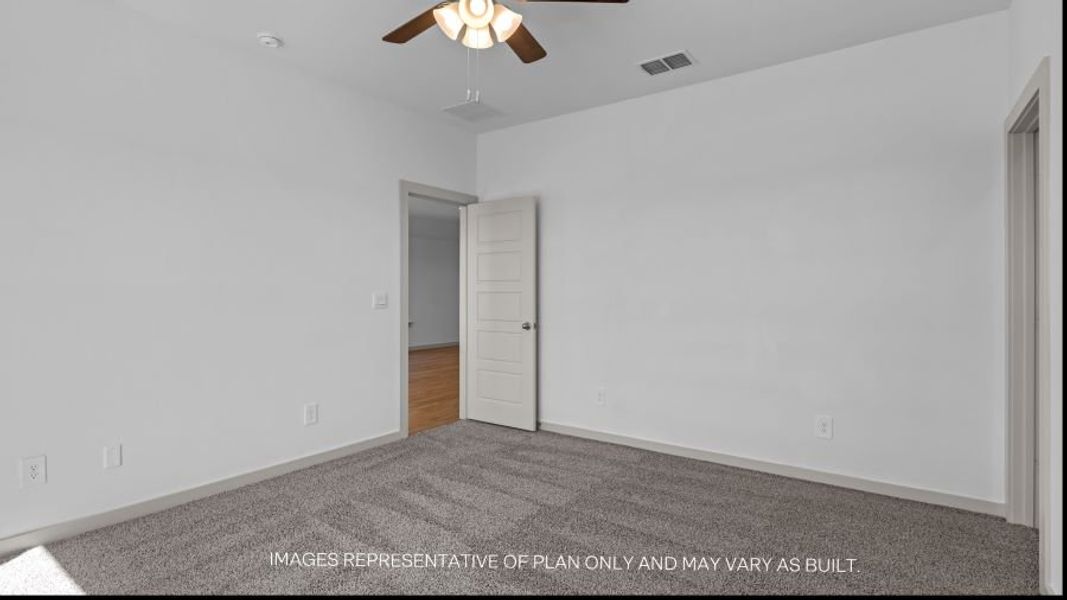 Spacious, unfurnished interior of a new home in Allen Farms, Lubbock (Image 10).