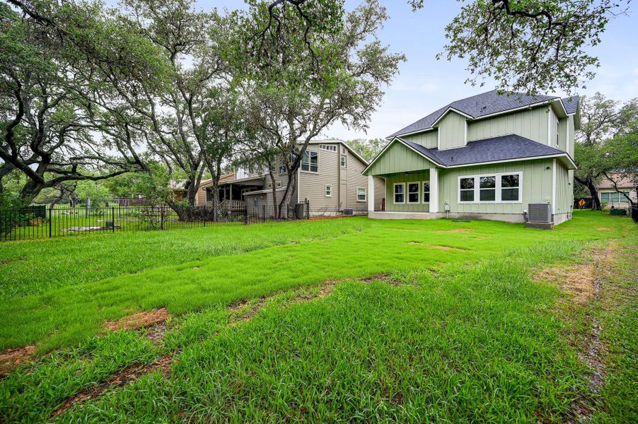 Exterior details and patio area of a home in , Wimberley (Image 19).