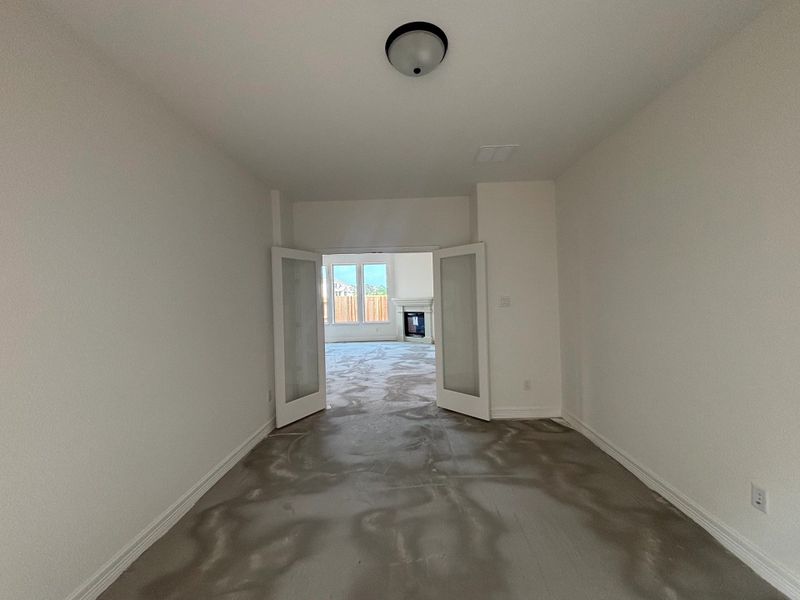 Spacious, unfurnished interior of a new home in Spring Creek Trails, Magnolia (Image 3). Spacious, unfurnished interior of a new home in Spring Creek Trails, Magnolia (Image 3).