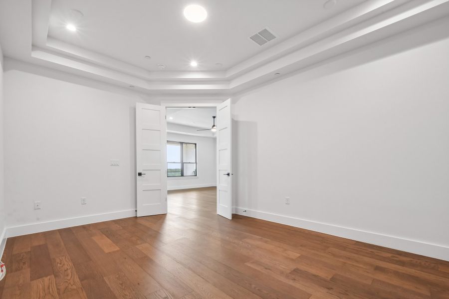 Spacious, unfurnished interior of a new home in Milky Way at River Place, Austin (Image 28). Spacious, unfurnished interior of a new home in Milky Way at River Place, Austin (Image 28).