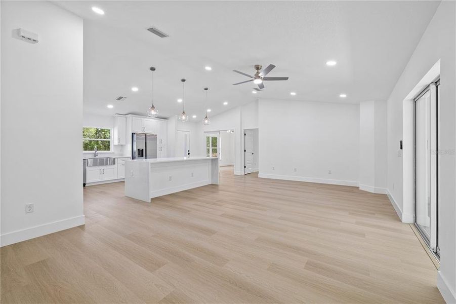 Spacious, unfurnished interior of a new home in , Dunnellon (Image 37).