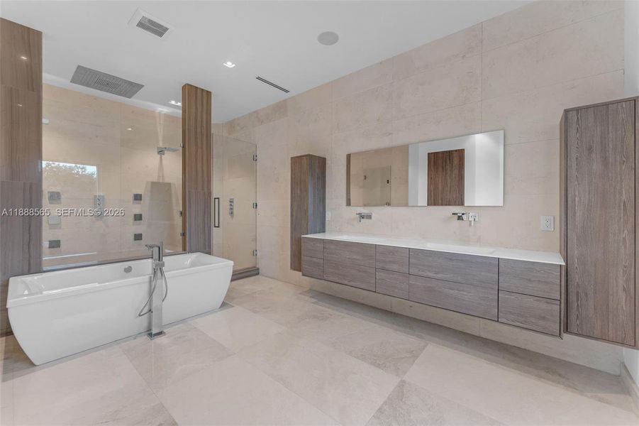 Furnished interior view inside a new home in , Pinecrest (Image 5).