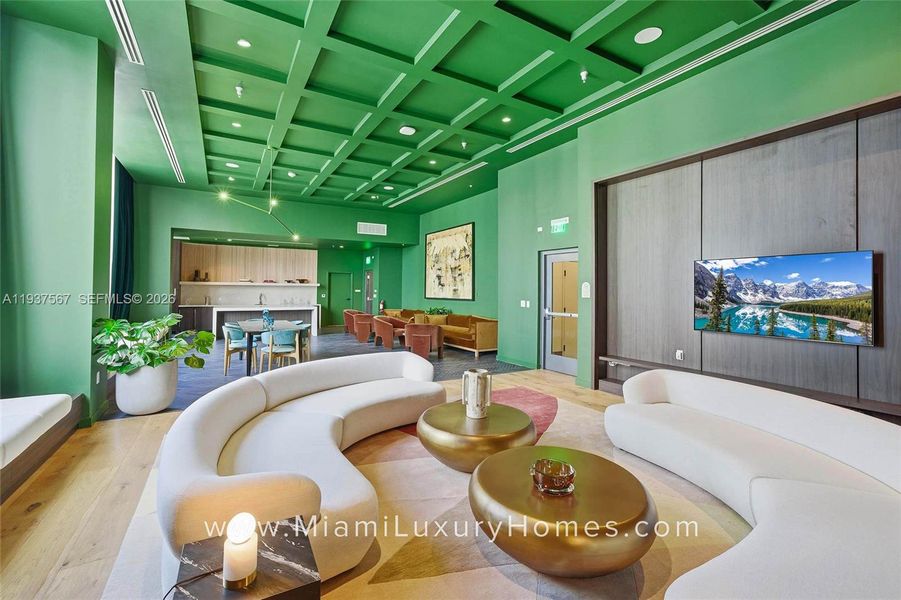 Community amenities in , Miami (Image 48).