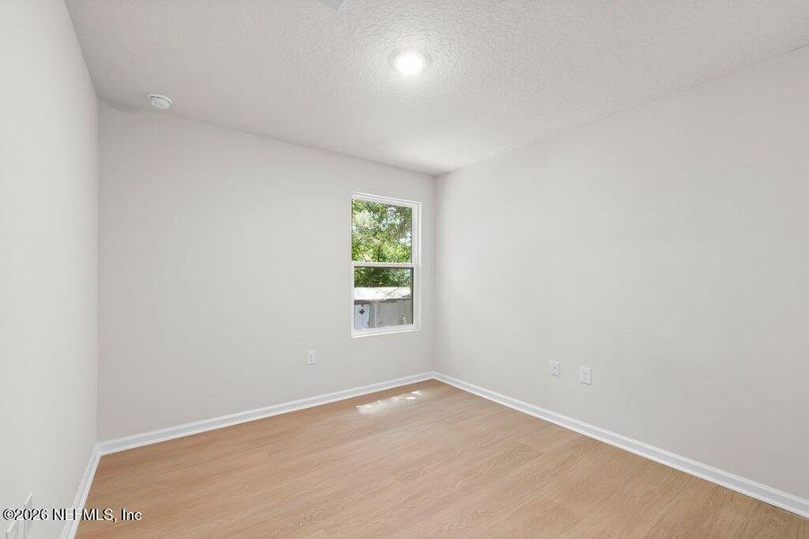 Spacious, unfurnished interior of a new home in , Jacksonville (Image 29).