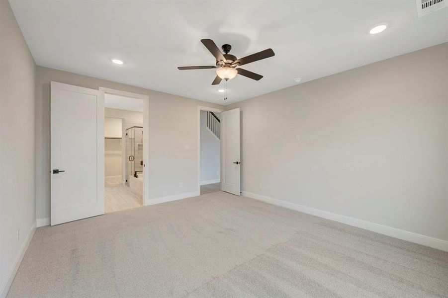 Spacious, unfurnished interior of a new home in Mantua Point Classics, Van Alstyne (Image 28).