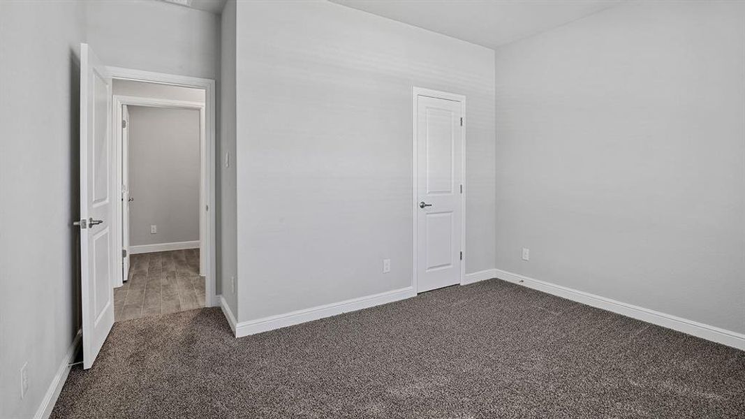 Spacious, unfurnished interior of a new home in Bluestem, Rhome (Image 32).