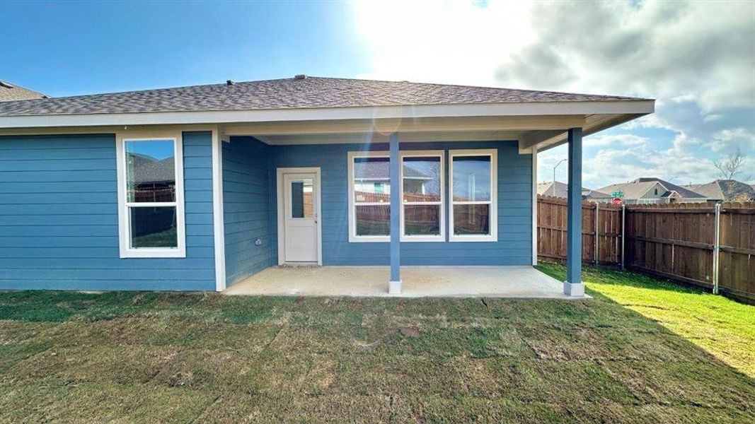 Exterior details and patio area of a home in Rock Creek Ranch, Fort Worth (Image 3). Exterior details and patio area of a home in Rock Creek Ranch, Fort Worth (Image 3).