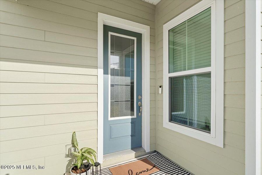 Exterior details and patio area of a home in , St. Johns (Image 4).