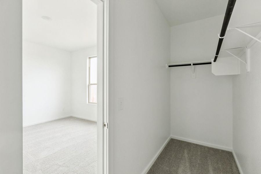 Spacious, unfurnished interior of a new home in River Ranch, Dayton (Image 20).