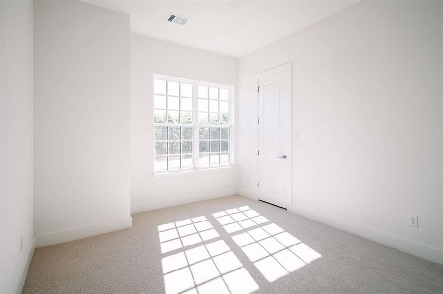 Spacious, unfurnished interior of a new home in , Weatherford (Image 21).