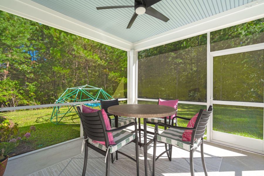 Image 37 of a home in The Ponds. Image 37 of a home in The Ponds.