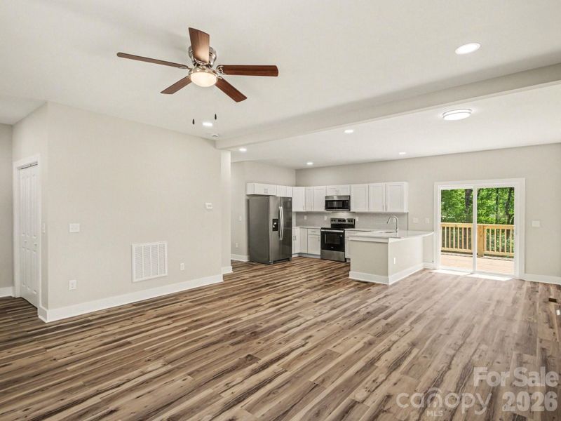 Spacious, unfurnished interior of a new home in , Gastonia (Image 17).