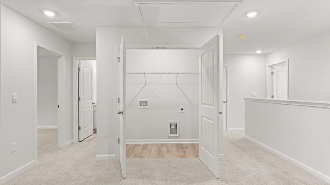 Spacious, unfurnished interior of a new home in Falcon Landing, Gainesville (Image 18). Spacious, unfurnished interior of a new home in Falcon Landing, Gainesville (Image 18).