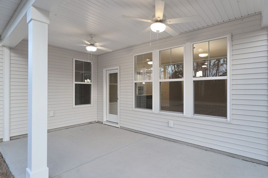 Exterior details and patio area of a home in Arcadia, Myrtle Beach (Image 3).