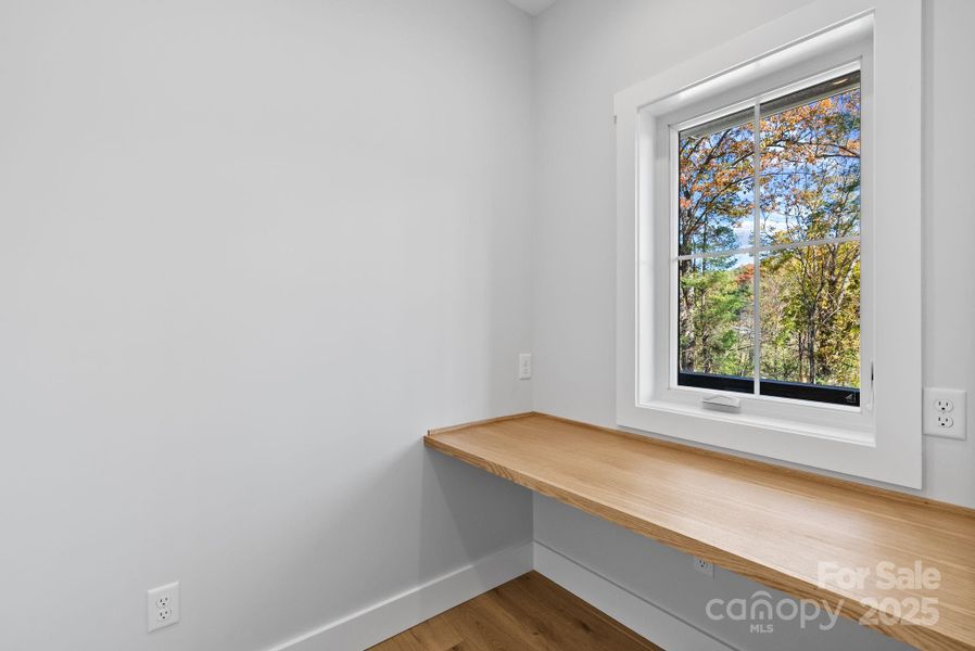 Spacious, unfurnished interior of a new home in , Weaverville (Image 19).