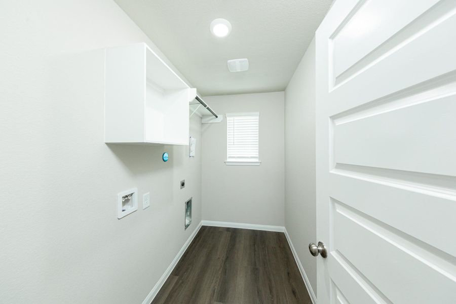 Spacious, unfurnished interior of a new home in Ridgeland Hills, Willis (Image 12).