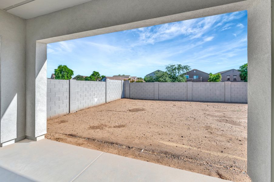 Exterior details and patio area of a home in Terraza, San Tan Valley (Image 4).