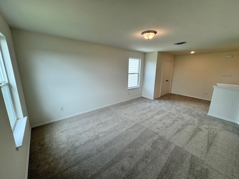 Spacious, unfurnished interior of a new home in Sonterra - Cool Water, Jarrell (Image 17). Spacious, unfurnished interior of a new home in Sonterra - Cool Water, Jarrell (Image 17).