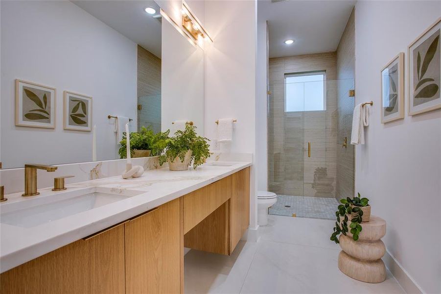 Furnished interior view inside a new home in , Dallas (Image 8).