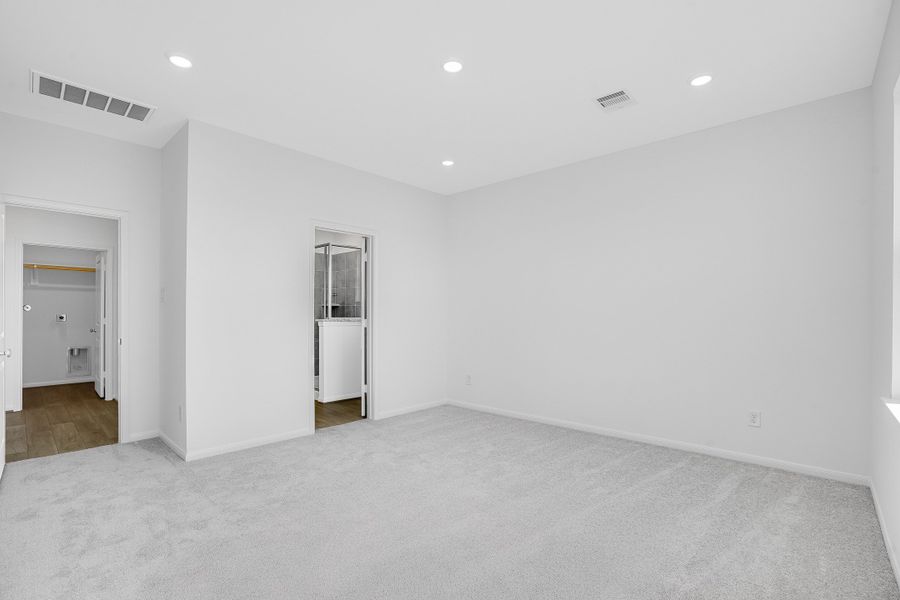 Representative unfurnished interior of a home built from the Paisley by Taylor Morrison in Hockley Meadows, Hockley (Image 23).