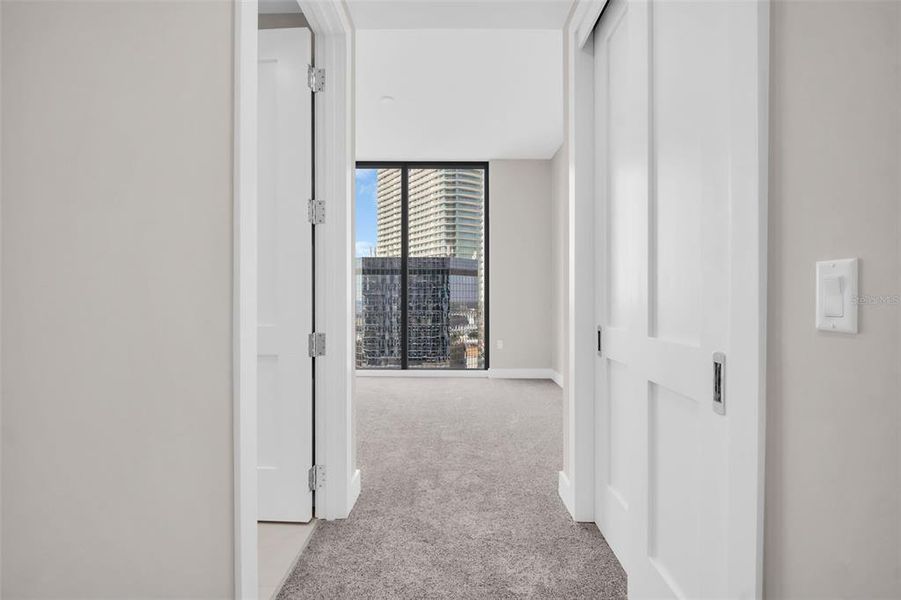 Spacious, unfurnished interior of a new home in , St. Petersburg (Image 56).