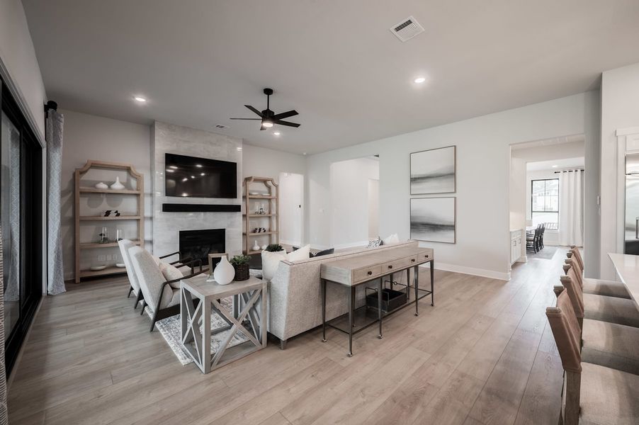 Representative furnished interior of a home built from the Meritage by Tri Pointe Homes in Legacy Grove, Montgomery (Image 57).