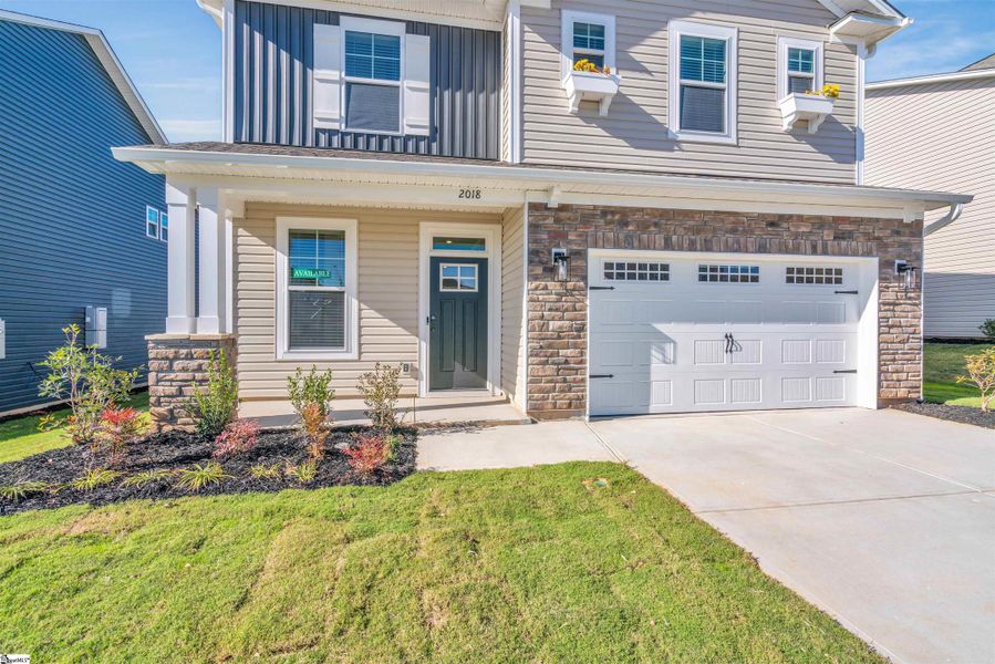 Exterior details and patio area of a home in Halton Oaks, Spartanburg (Image 3).