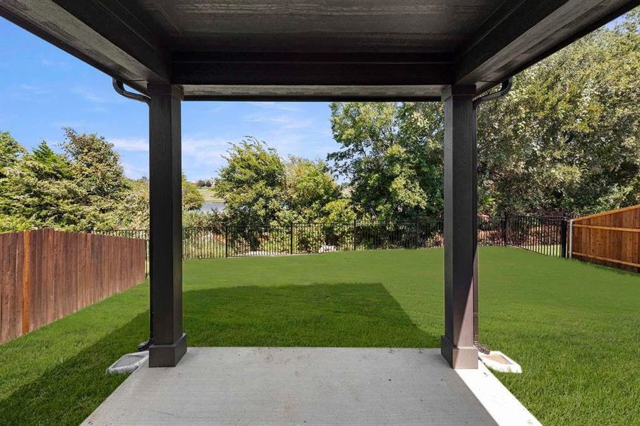 Exterior details and patio area of a home in Devonshire 40s, Forney (Image 2).