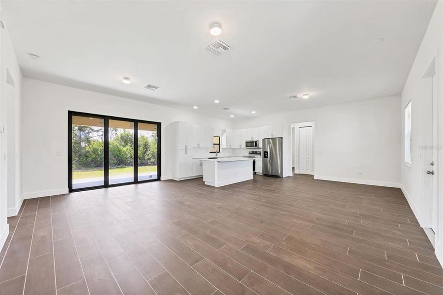 Spacious, unfurnished interior of a new home in , Port Charlotte (Image 16). Spacious, unfurnished interior of a new home in , Port Charlotte (Image 16).