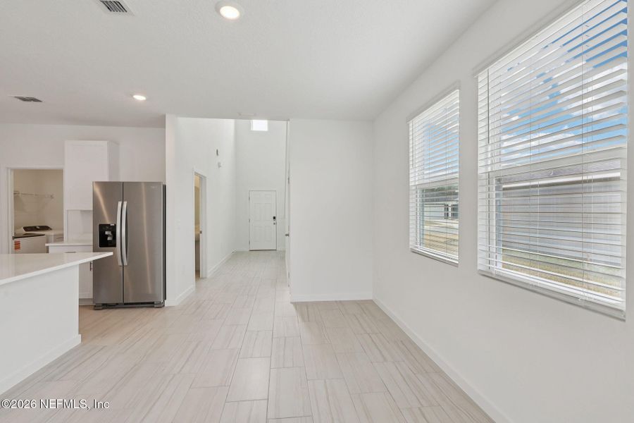 Spacious, unfurnished interior of a new home in Kings Preserve, Jacksonville (Image 20).