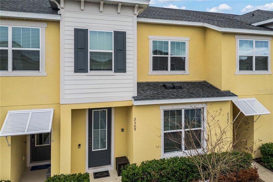 Exterior details and patio area of a home in , Kissimmee (Image 28).