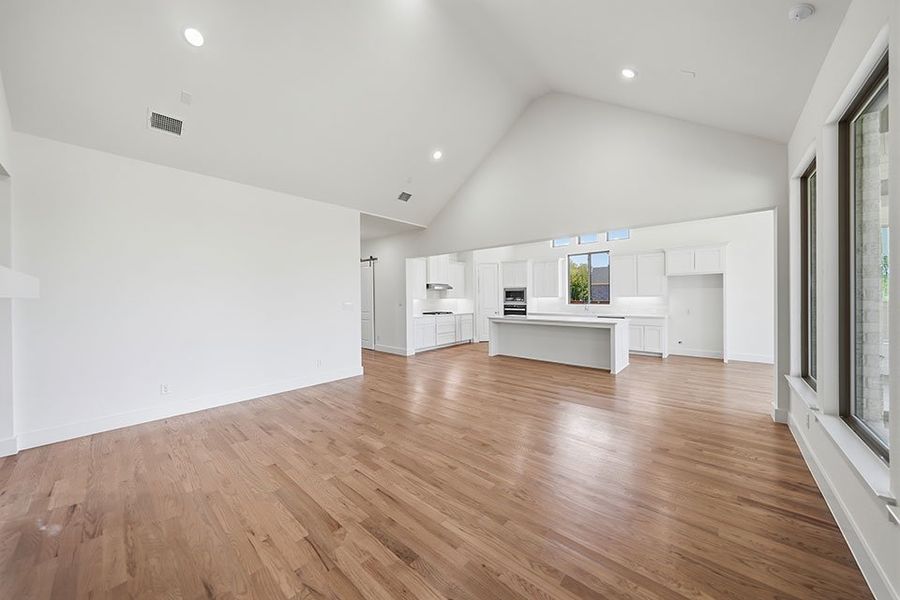 Spacious, unfurnished interior of a new home in Custer Ridge Estates, Allen (Image 32). Spacious, unfurnished interior of a new home in Custer Ridge Estates, Allen (Image 32).
