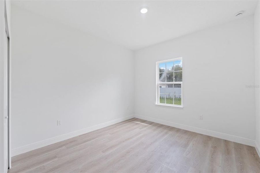 Spacious, unfurnished interior of a new home in , Ocala (Image 29).