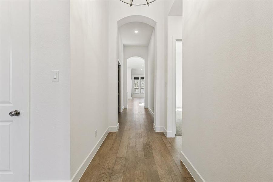 Spacious, unfurnished interior of a new home in , Aubrey (Image 27).