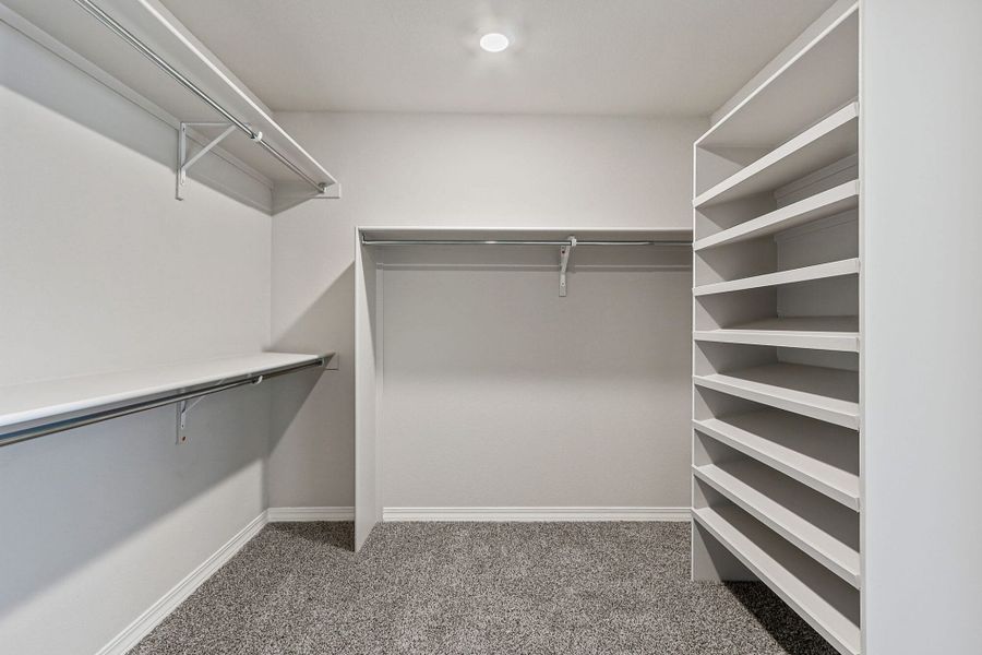 Spacious, unfurnished interior of a new home in Emerald Estates, Horizon City (Image 21). Spacious, unfurnished interior of a new home in Emerald Estates, Horizon City (Image 21).