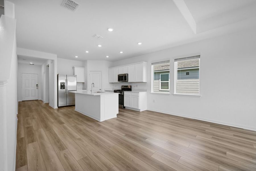 Spacious, unfurnished interior of a new home in River Ridge, Crandall (Image 20). Spacious, unfurnished interior of a new home in River Ridge, Crandall (Image 20).