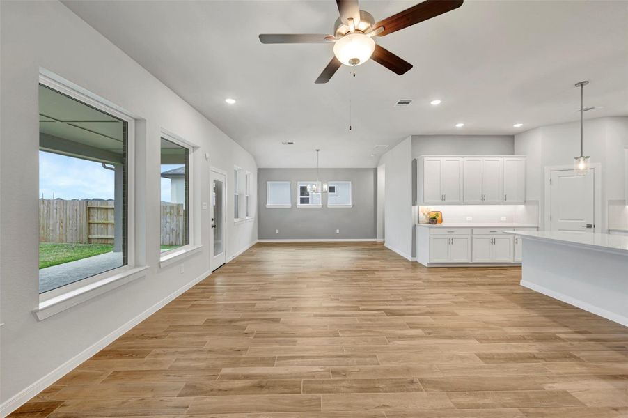 Spacious, unfurnished interior of a new home in The Grand Prairie 50’, Hockley (Image 41).