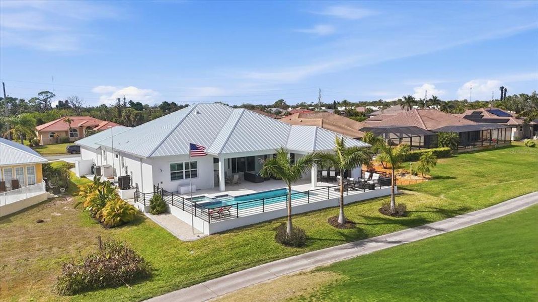 Community amenities in , Placida (Image 47).