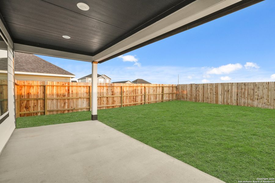 Exterior details and patio area of a home in Swenson Heights, Seguin (Image 3).
