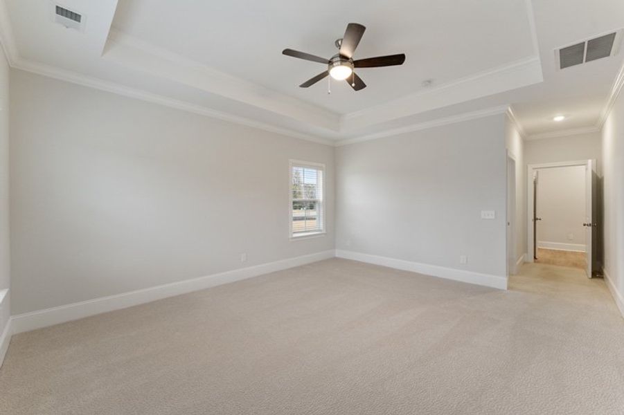 Spacious, unfurnished interior of a new home in Taylor Oaks, Greenville (Image 25).