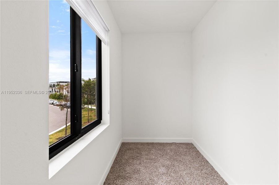 Spacious, unfurnished interior of a new home in , Homestead (Image 11).