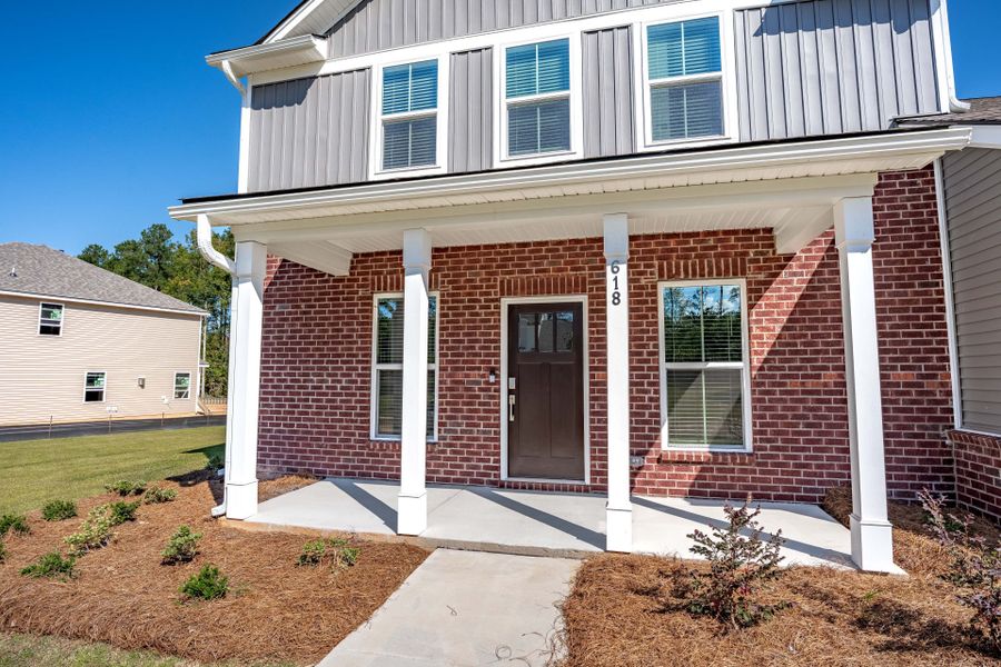 Exterior details and patio area of a home in Oakleaf Chase, Blythewood (Image 24).