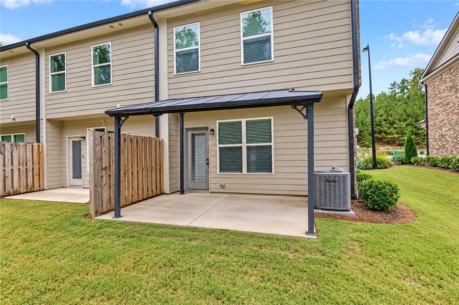 Exterior details and patio area of a home in , Lawrenceville (Image 4).