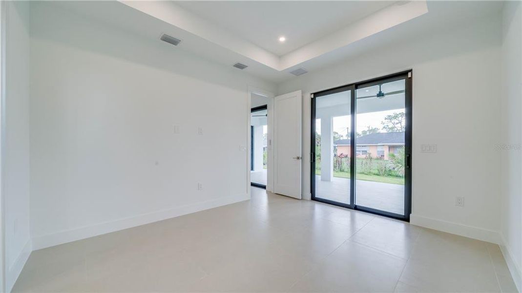 Spacious, unfurnished interior of a new home in , Lehigh Acres (Image 22).